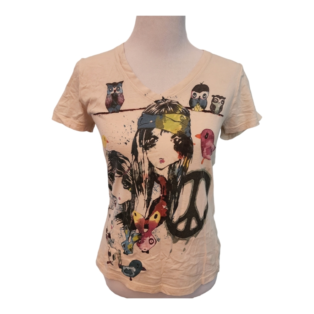 Heroes and Villians Medium Graphic Tee Shirt Top